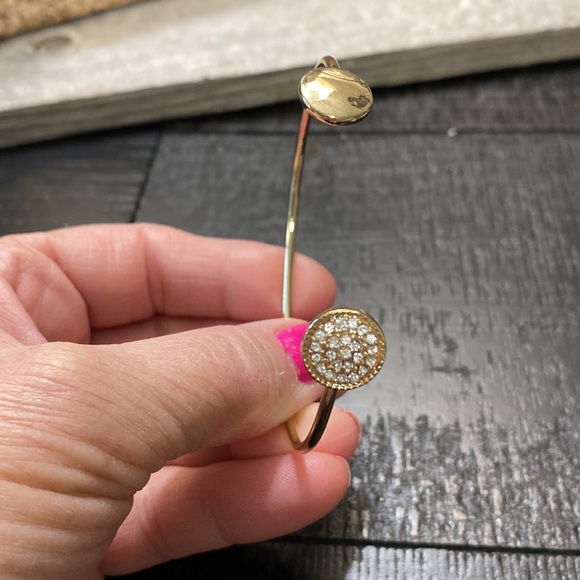 Beautiful Gold Tone Crystals Open Bracelet! - Picture 3 of 4